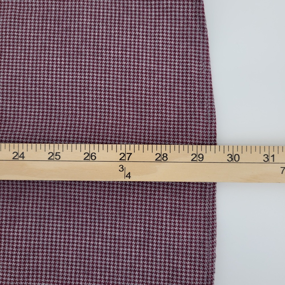 Old Navy Preppy Mens M Regular Fit Houndstooth Button Down Burgundy White NWT - Picture 9 of 9